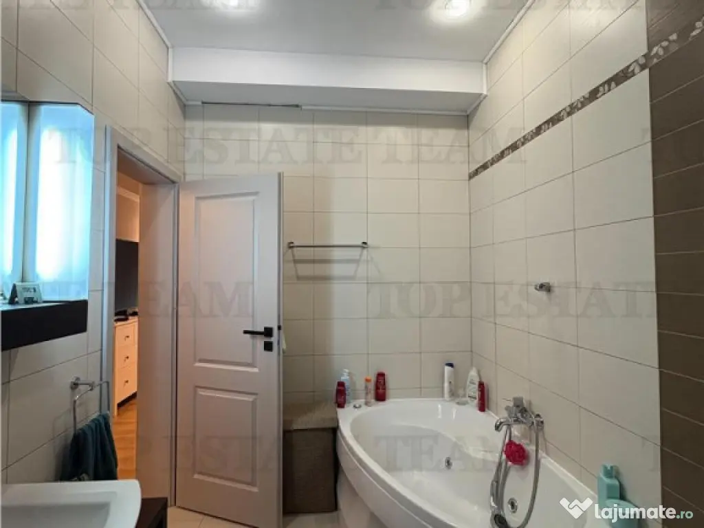 Apartament cu finisaje lux la doar 50m de mare, Mamaia Nord, 