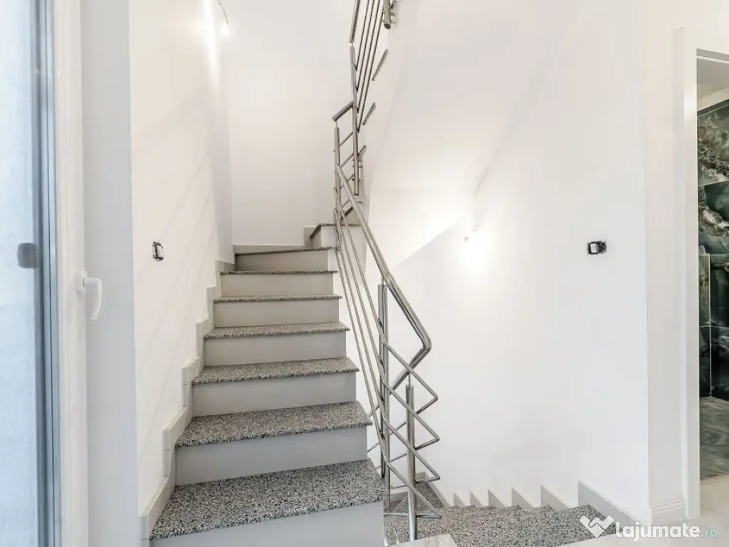 Casă nouă 2025 cu terasă rooftop – 5 camere, design ...