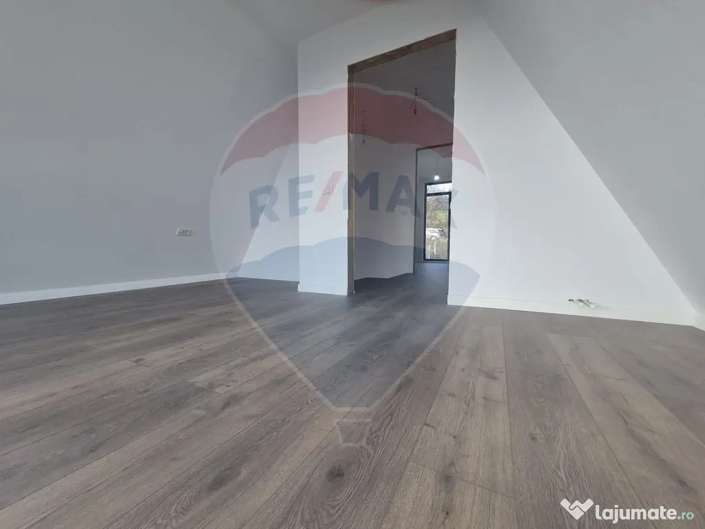 Casa A-Frame la Breaza | Relaxare & profit | 1.200 €/lu... 