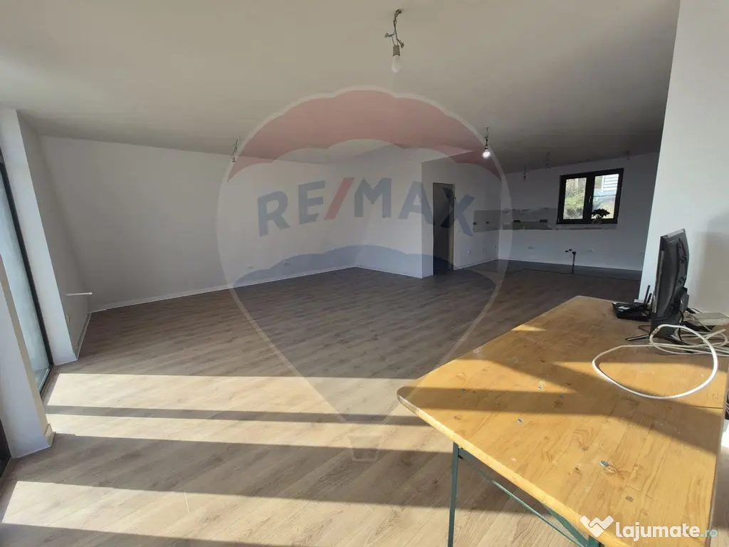 Casa A-Frame la Breaza | Relaxare & profit | 1.200 €/lu... 