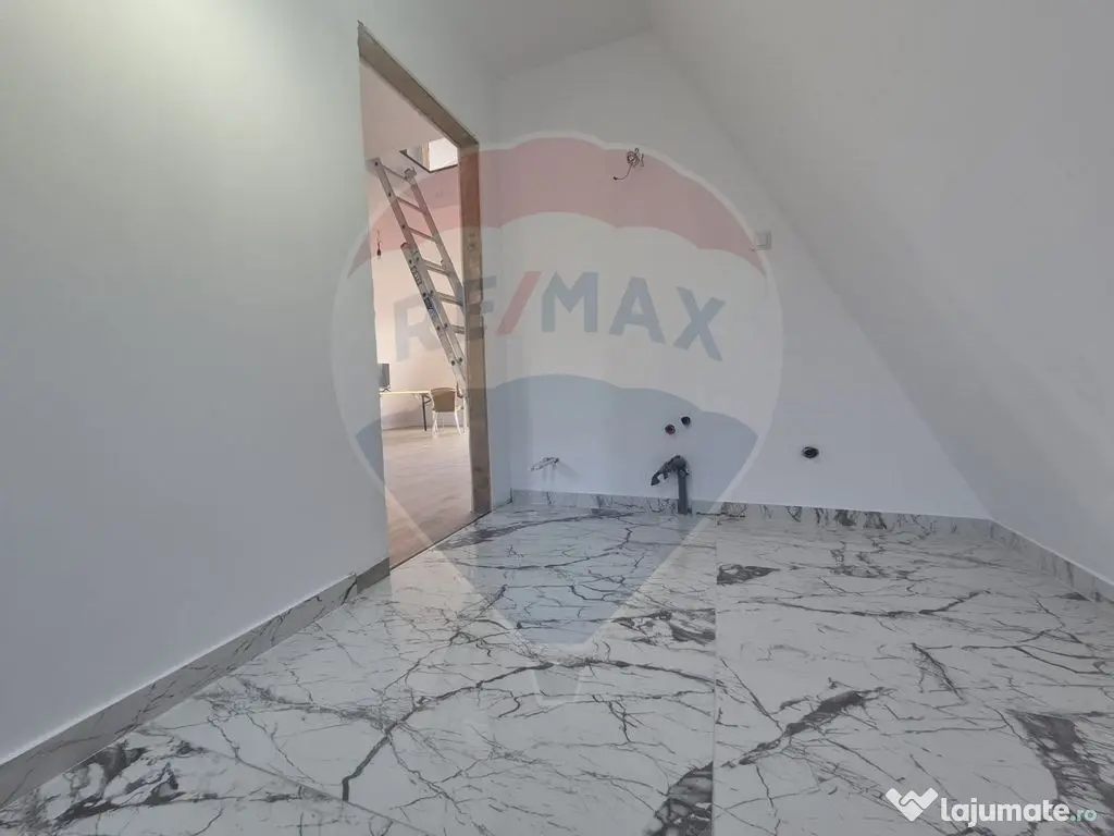 Casa A-Frame la Breaza | Relaxare & profit | 1.200 €/lu... 