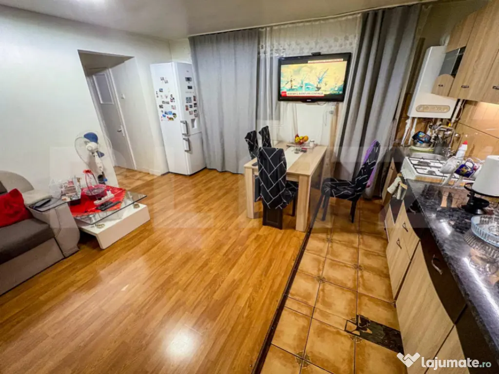 Apartament 3 camere decomandat