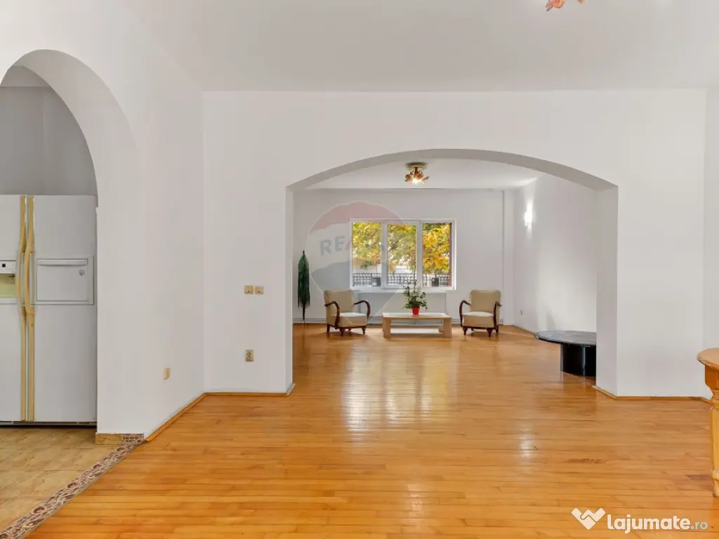 DE VANZARE Vilă PIPERA/VOLUNTARI/ROND OMV 