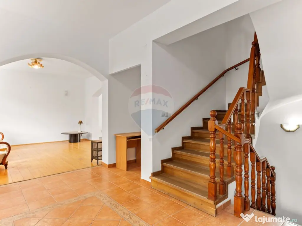 DE VANZARE Vilă PIPERA/VOLUNTARI/ROND OMV 