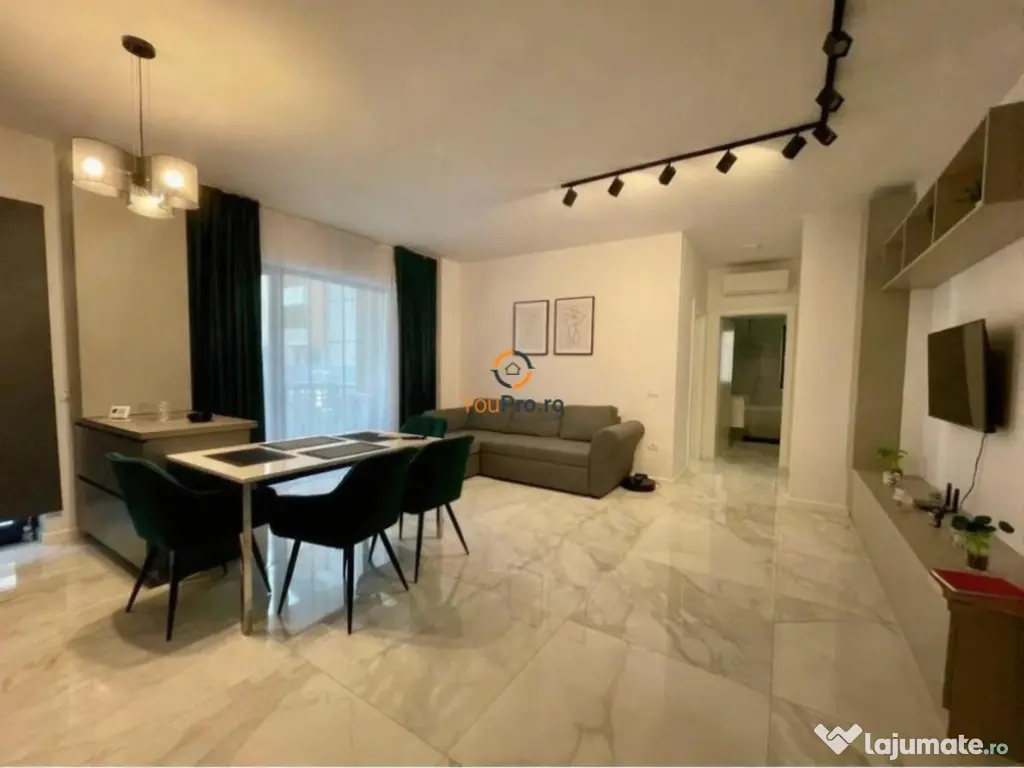 Bloc NOU cu Piscina si Loc de Parcare