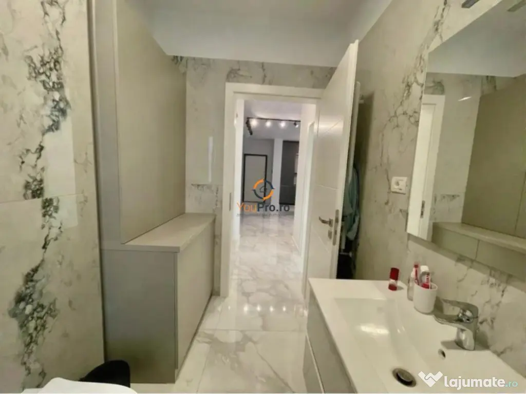 Bloc NOU cu Piscina si Loc de Parcare