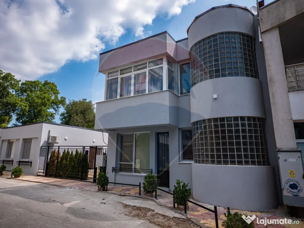 Casă / Vilă cu 5 camere de vânzare în zona Central 