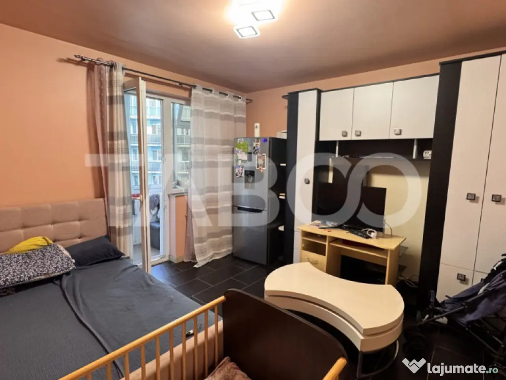 Garsoniera de inchiriat 25mp mobilata utilata parcare balcon