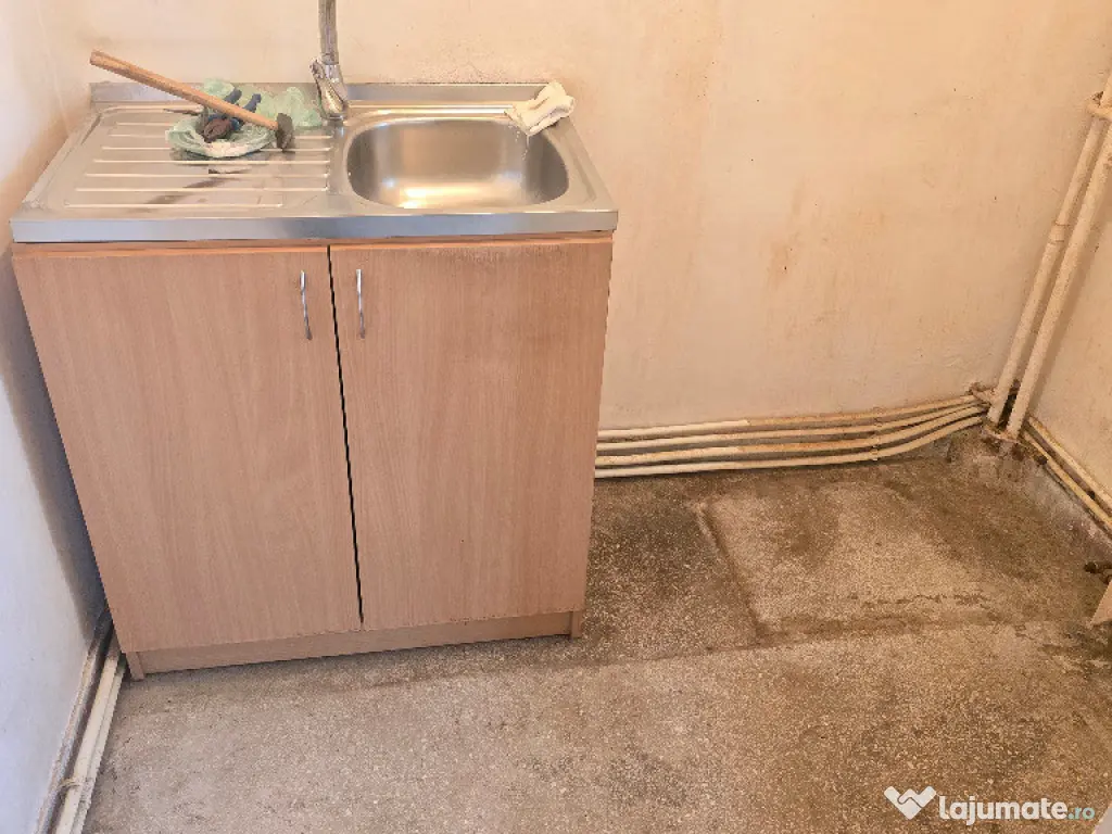 Vand apartament 2 camere decomandat in Deva, zona Gojdu, etaj 1, 