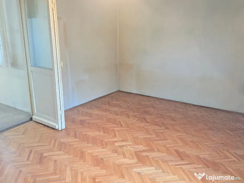 Vand apartament 2 camere decomandat in Deva, zona Gojdu, etaj 1, 