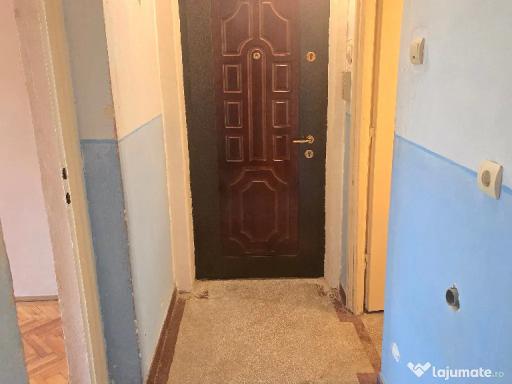 Vand apartament 2 camere decomandat in Deva, zona Gojdu, etaj 1, 