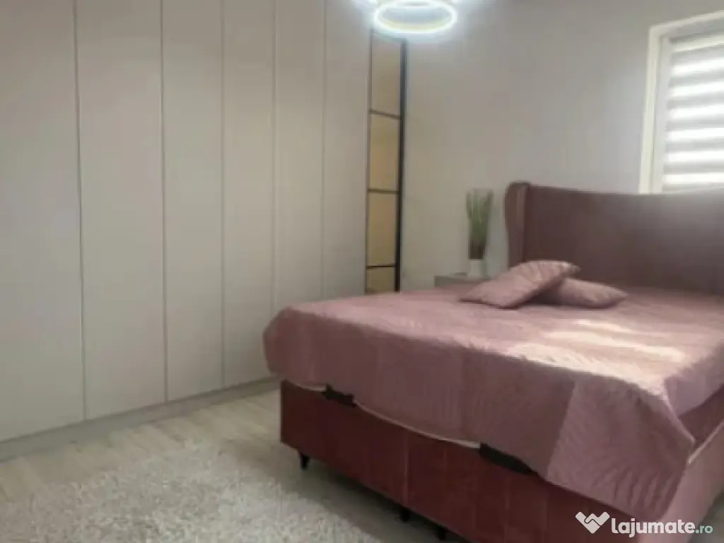 Apartament 3 camere, decomandat - zona Tractorul