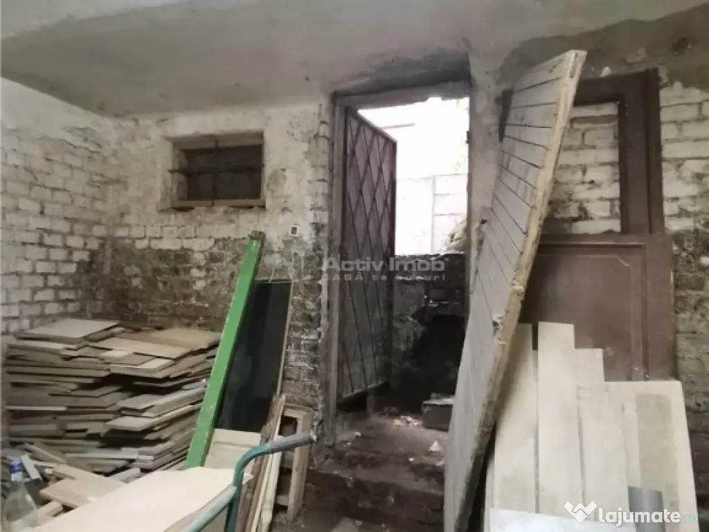 UNIVERSITATE-COLTEI, spatiu comercial nestradal, 72 mp 