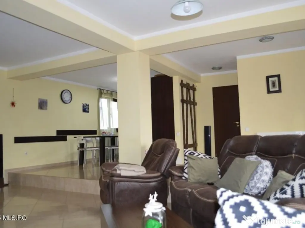 Glambocu - Bascov, Casa constructie 2008, teren 1066 mp 