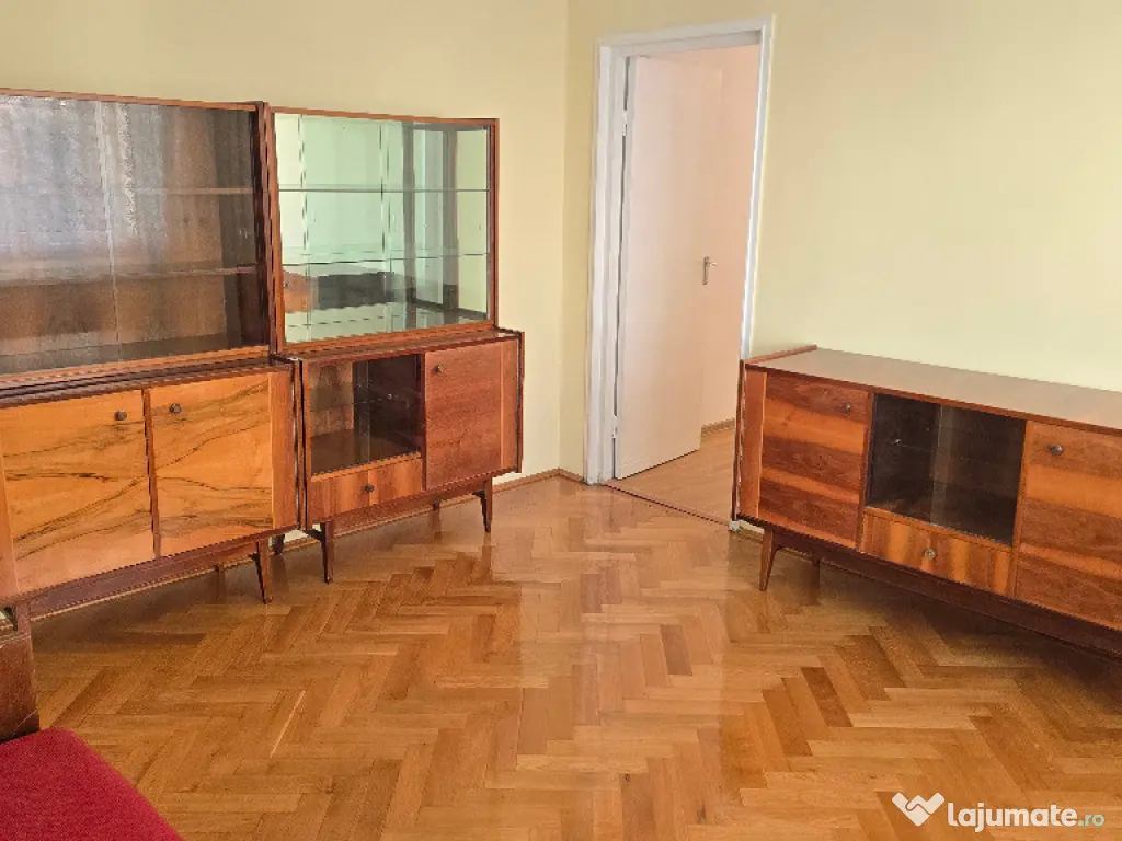 Vand sau inchiriez apartament 4 camere in Deva, Pieta Centrala, et. 3 