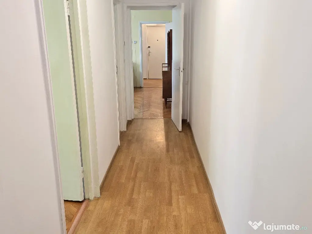 Vand sau inchiriez apartament 4 camere in Deva, Pieta Centrala, et. 3 