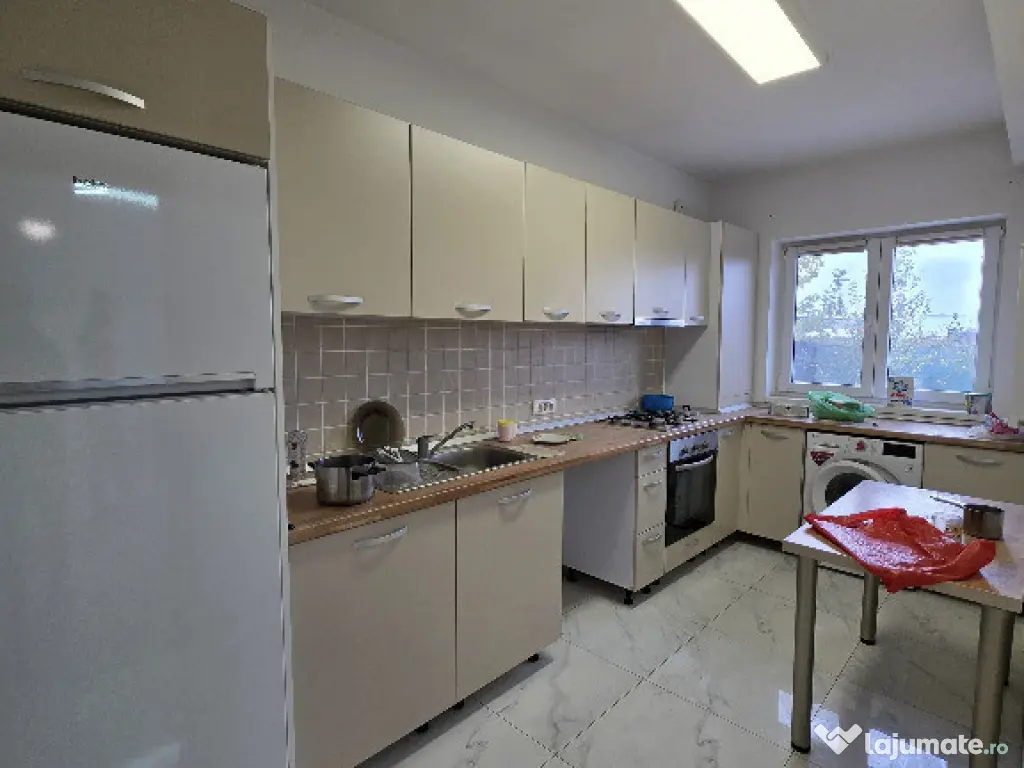 Vila Otopeni, drumul Garii Balotesti, aeroport, 4 camere, 3 bai 