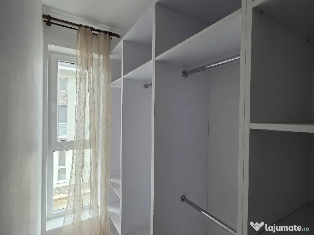 Vila Otopeni, drumul Garii Balotesti, aeroport, 4 camere, 3 bai 