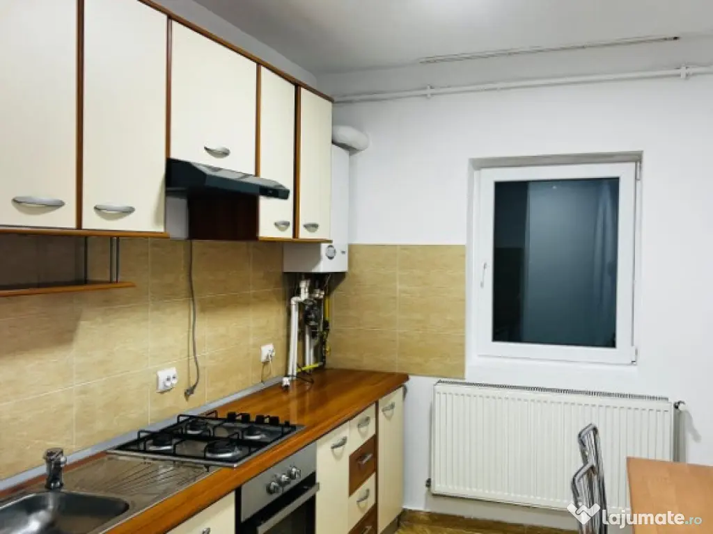 Apartament cu 3 camere, de inchiriat, zona Subcetate - 75000Euro 