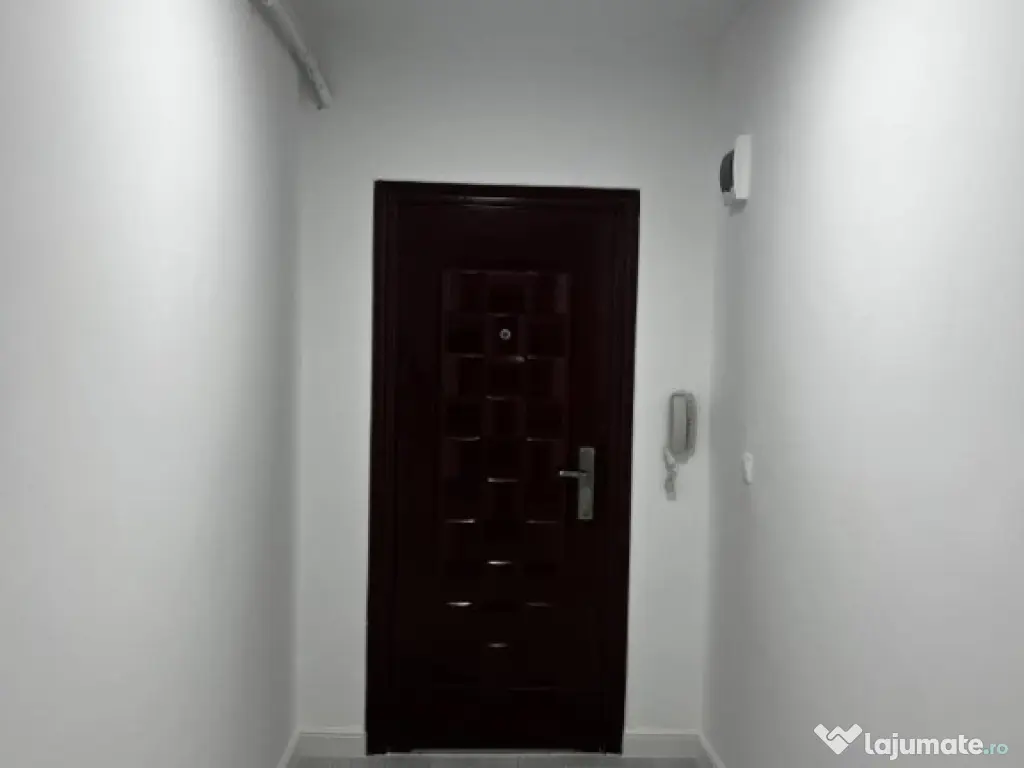 Apartament cu 3 camere, de inchiriat, zona Subcetate - 75000Euro 