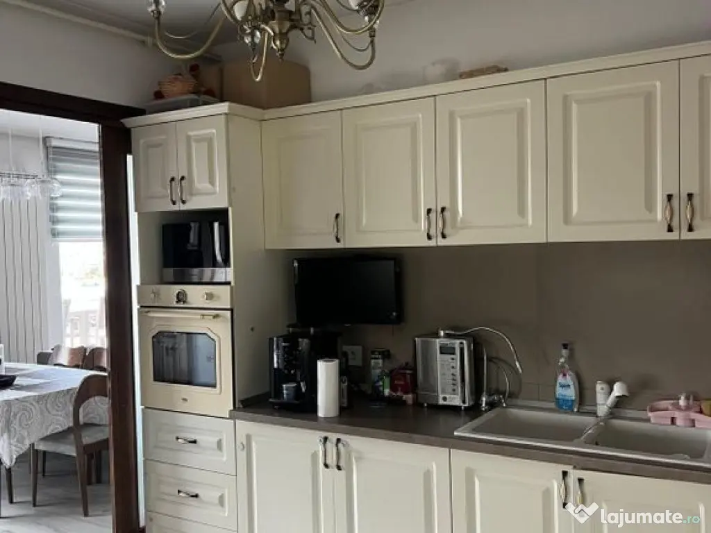 PENTHOUSE 4 CAMERE, 3 BAI SI 2 TERASE 204 MP ZONA COICIU 