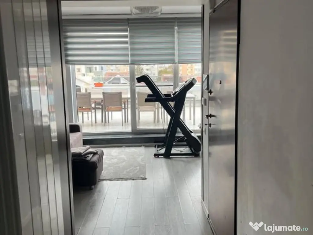 PENTHOUSE 4 CAMERE, 3 BAI SI 2 TERASE 204 MP ZONA COICIU 