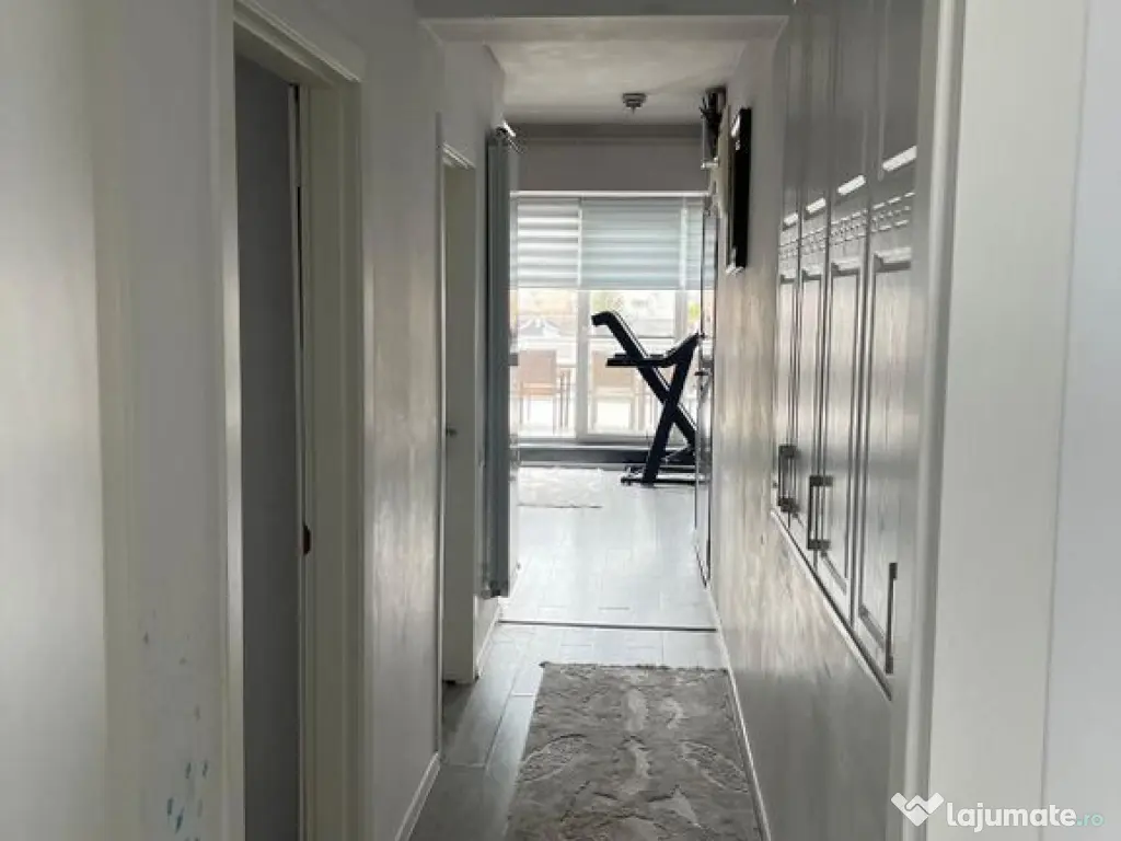 PENTHOUSE 4 CAMERE, 3 BAI SI 2 TERASE 204 MP ZONA COICIU 