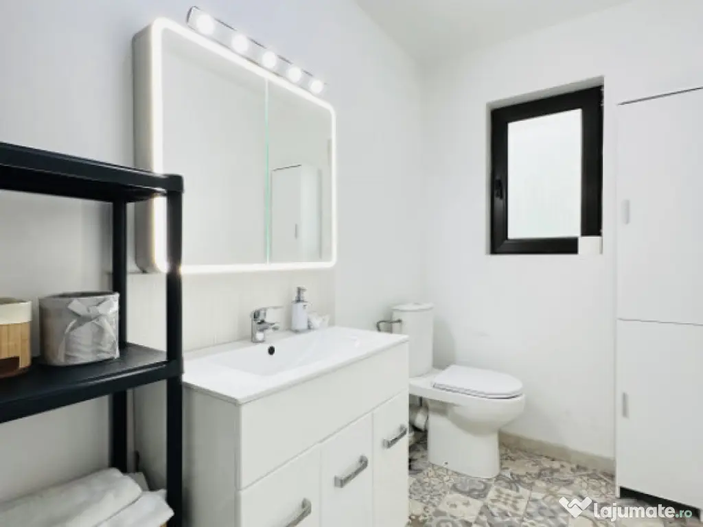 Casă spațioasă cu teren generos | 5 camere | Ovidiu – z 