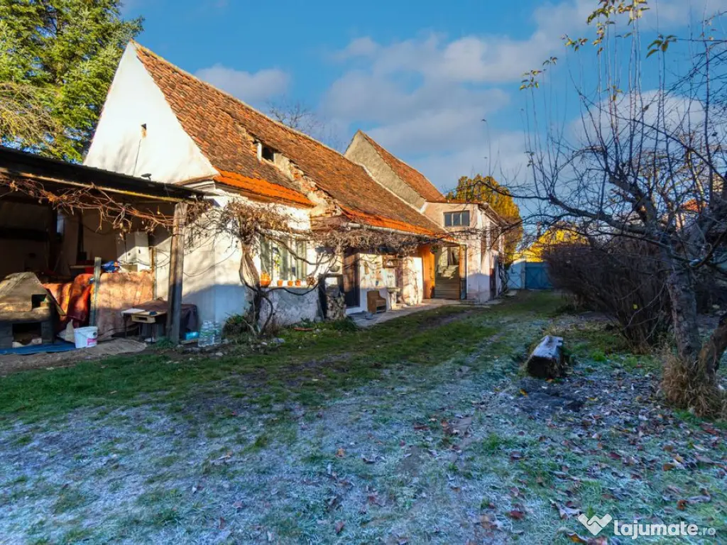 Casă cu 3 camere si teren generos de 1.519 mp în Prejme... 