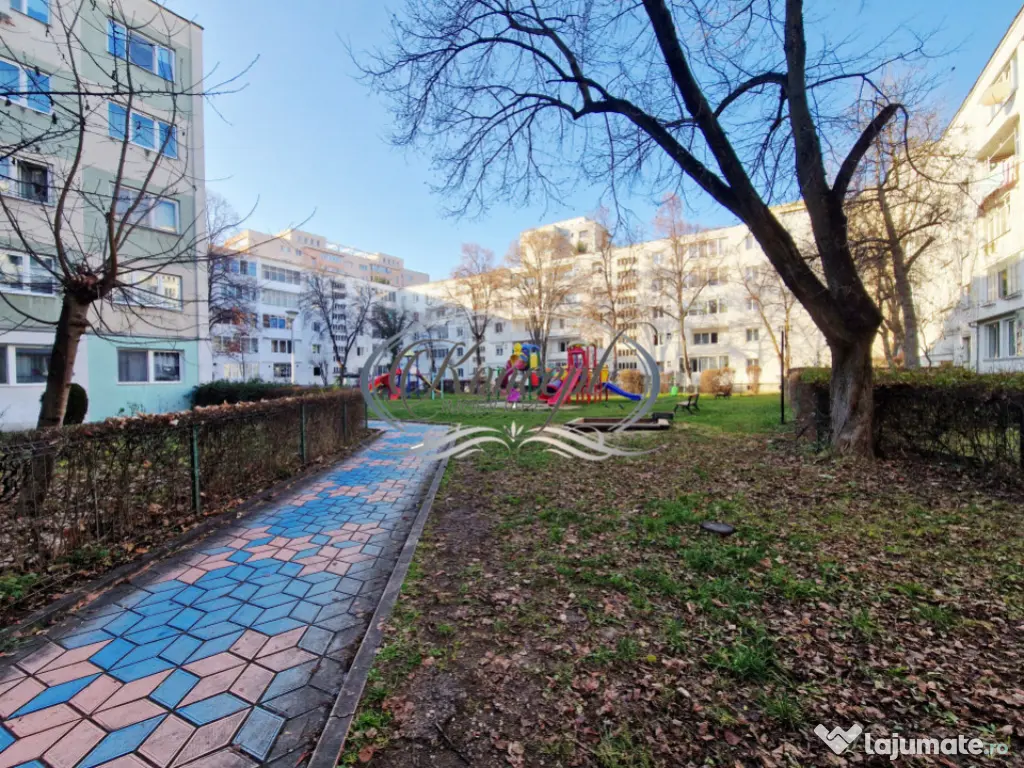 Apartament spatios cu balcon inchis si beci in zona Supeco