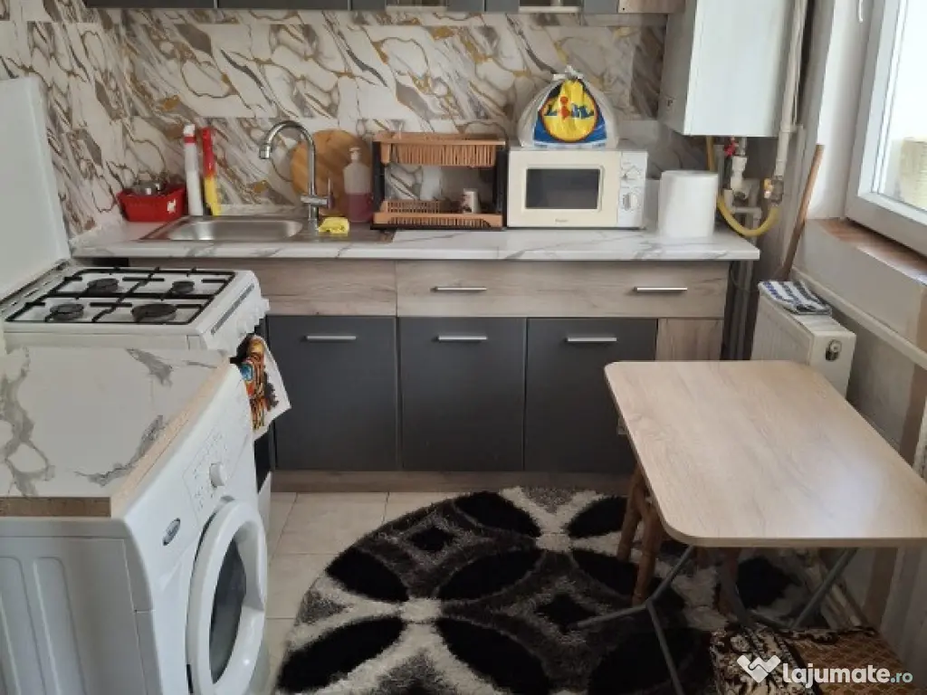 Tataras - in spatele Postei- apartament 2 camere ND - 