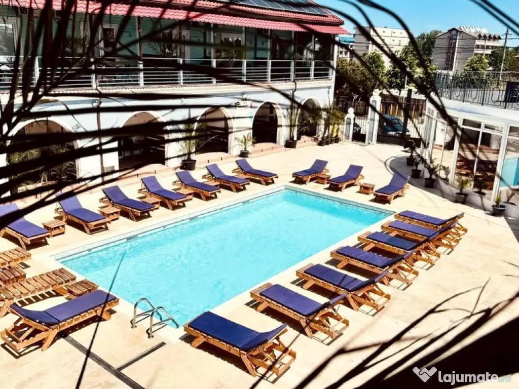 Hotel KM0 Costinesti + Restaurant + Bar + 6 spatii comerc...