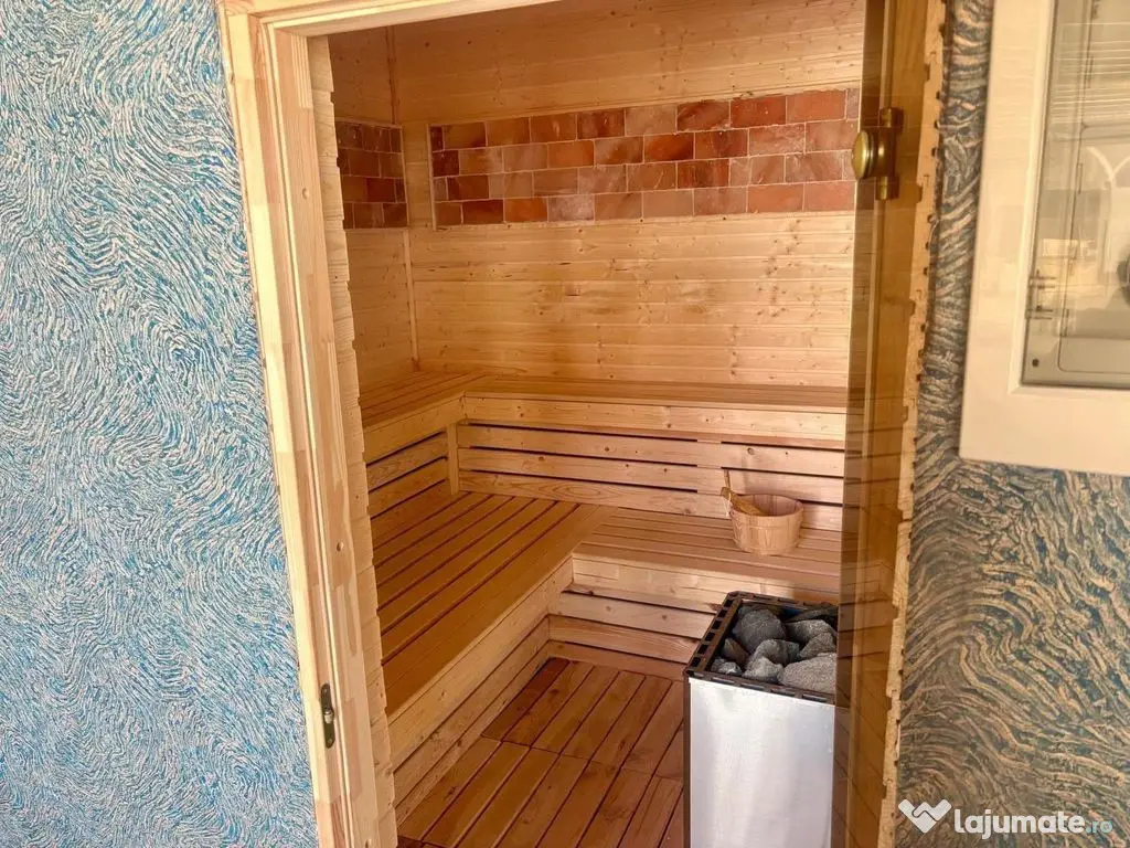 Hotel KM0 Costinesti + Restaurant + Bar + 6 spatii comerc...