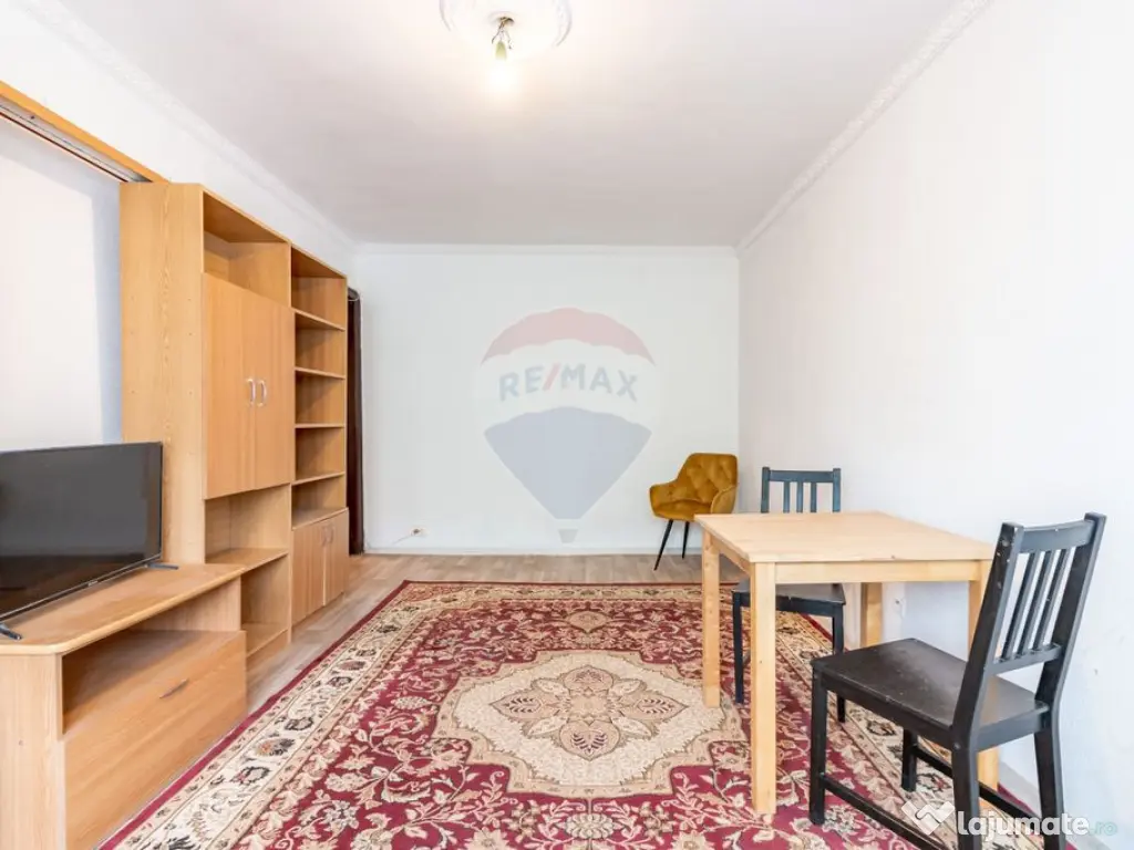 Apartament cu 3 camere de vânzare în zona Sebastian 