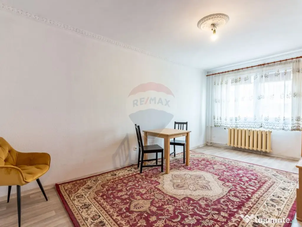 Apartament cu 3 camere de vânzare în zona Sebastian 