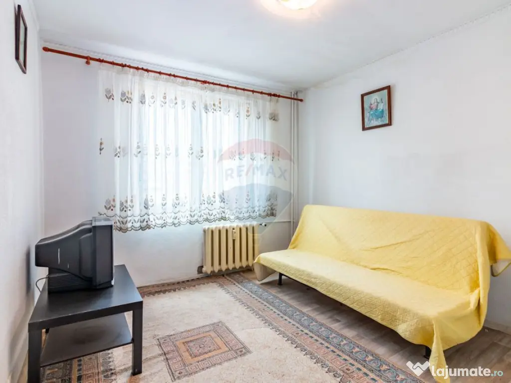 Apartament cu 3 camere de vânzare în zona Sebastian 