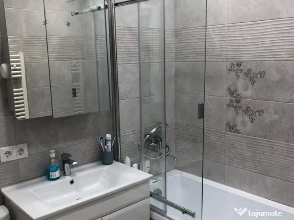 Garsoniera zona Obor