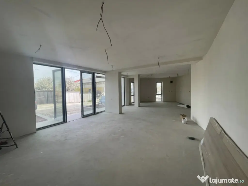 SPATIU COMERCIAL - ZONA CENTRALA