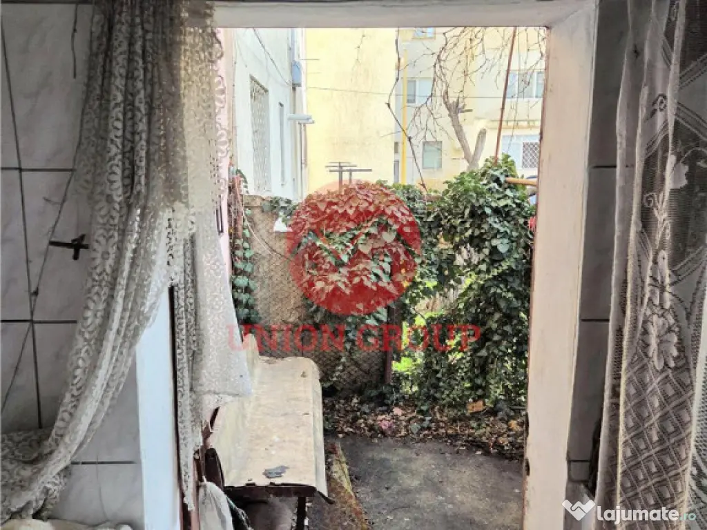 Apartament 3 Camere, Decomandat, Inel 2