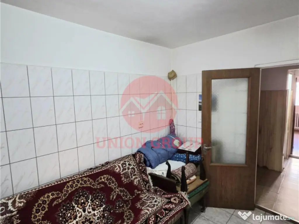 Apartament 3 Camere, Decomandat, Inel 2