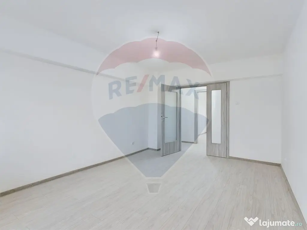 Apartament cu 4 camere de închiriat în zona Centrul Civic 