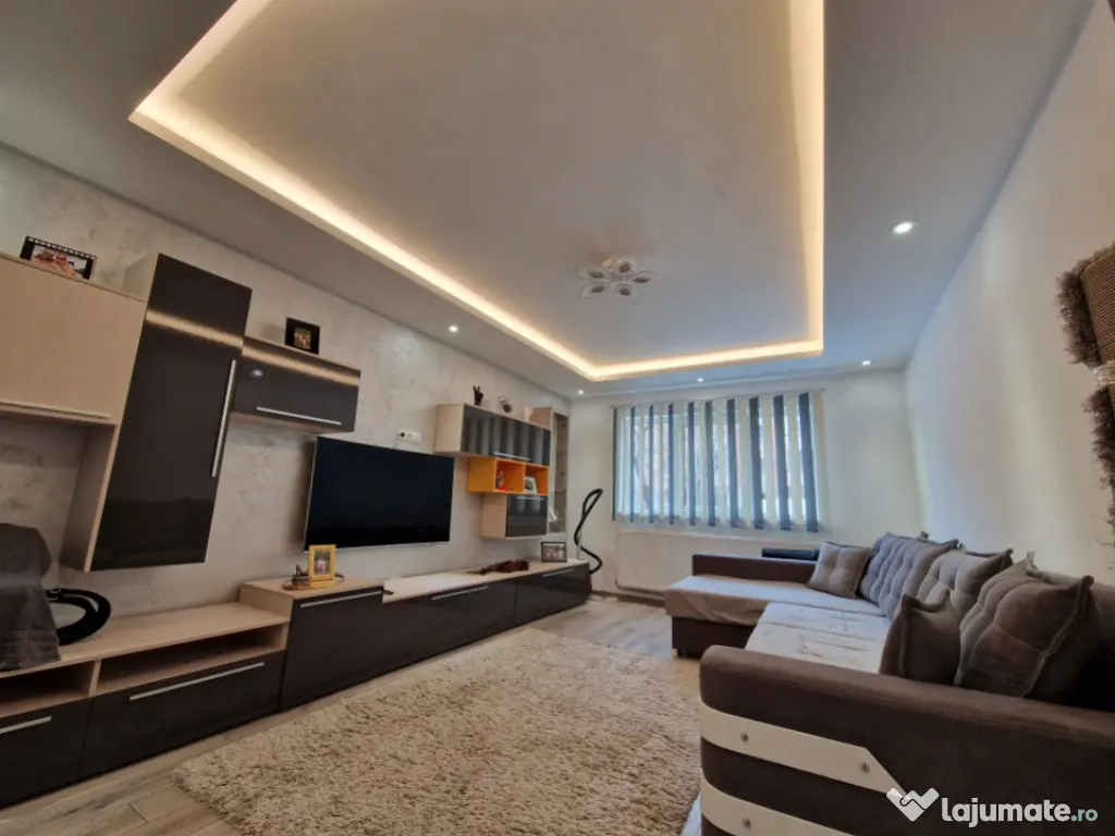 Apartament 2 camere, 48 mp, zona Hotvon