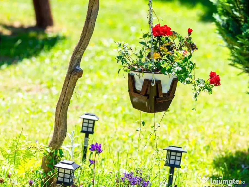 Complex turistic cu privelisti picturale,apa curativa,aer pu