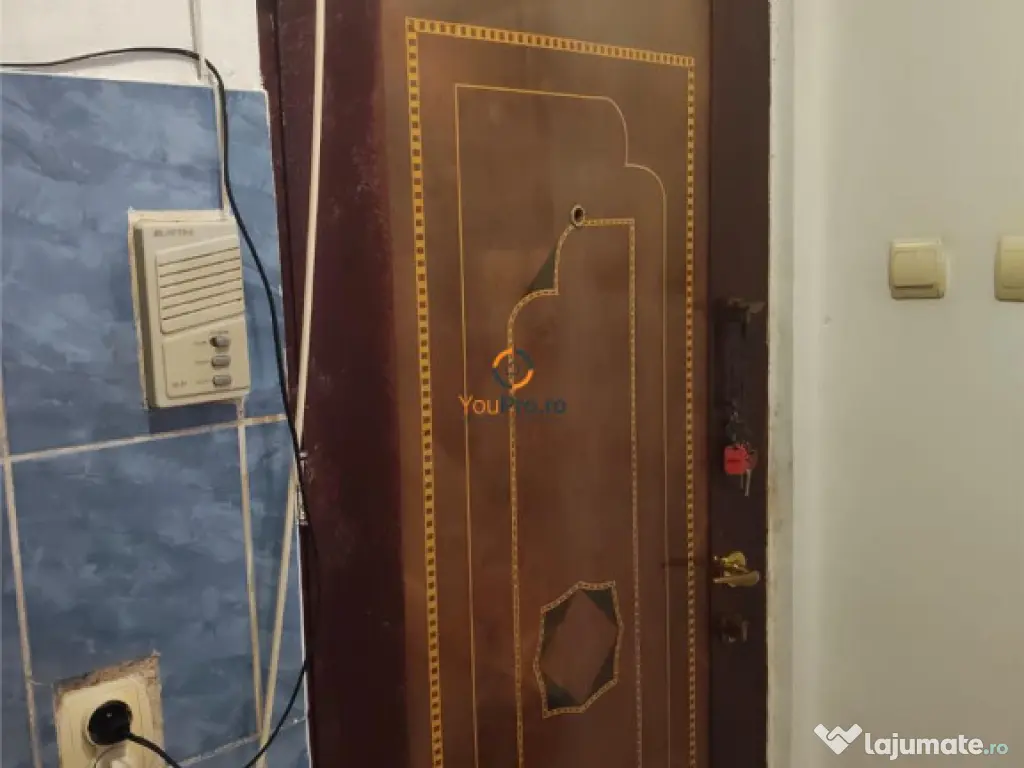 Garsoniera Etaj Intermediar zona Buziasului