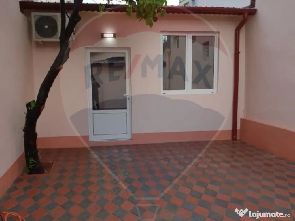 Casă cu două corpuri, ideală pentru firmă, Vitan 