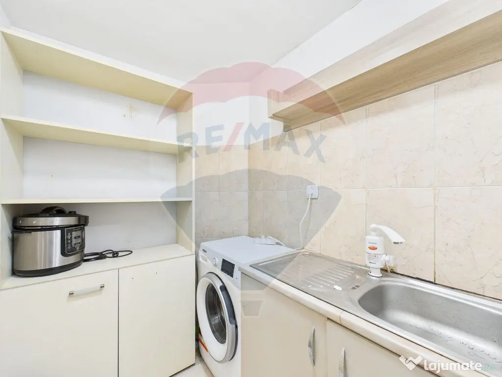 Casă cu două corpuri, ideală pentru firmă, Vitan 