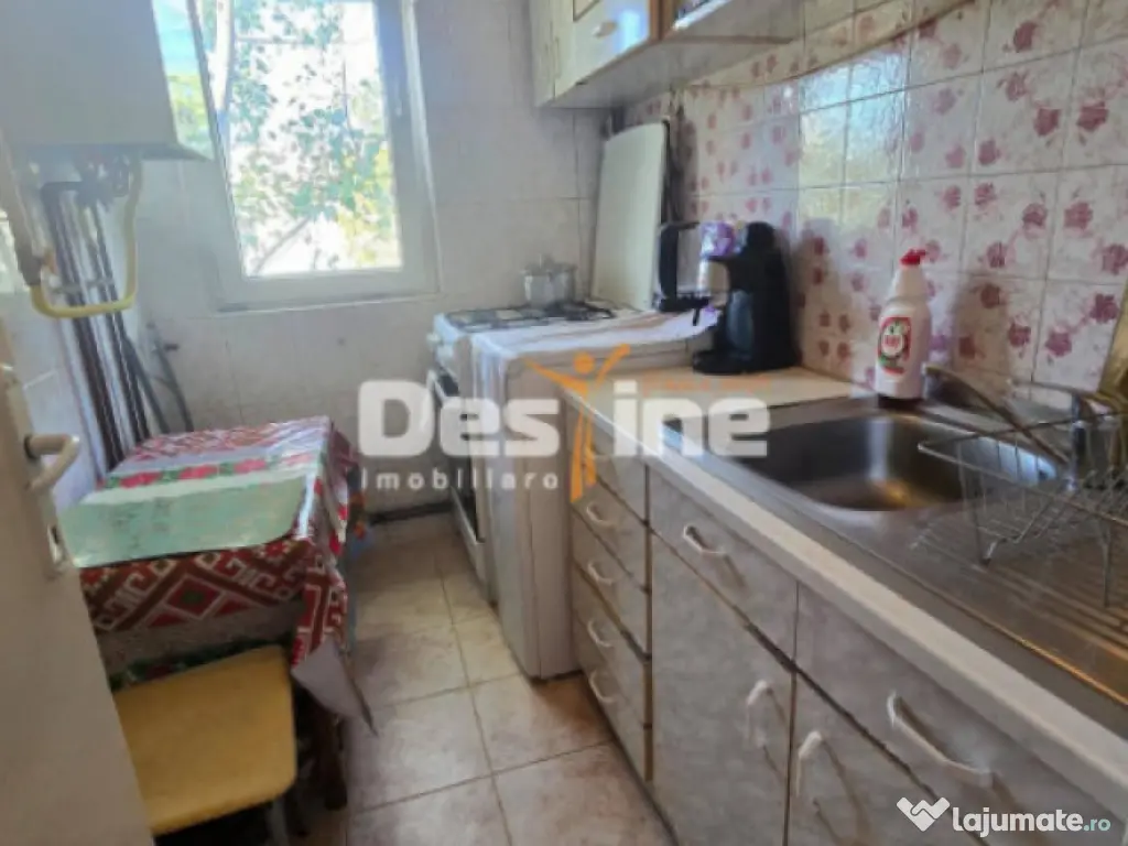 Apartament 2 camere, decomandat, Alexandru Cel Bun, 71.900 E 