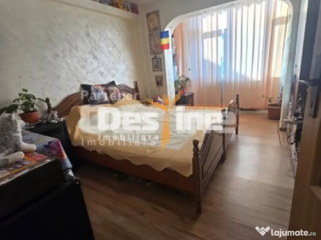 Apartament 2 camere, decomandat, Alexandru Cel Bun, 71.900 E