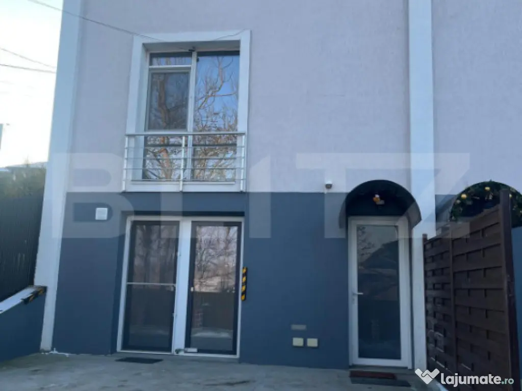 Casă tip triplex în Rediu, cu vedere panoramica si curte p