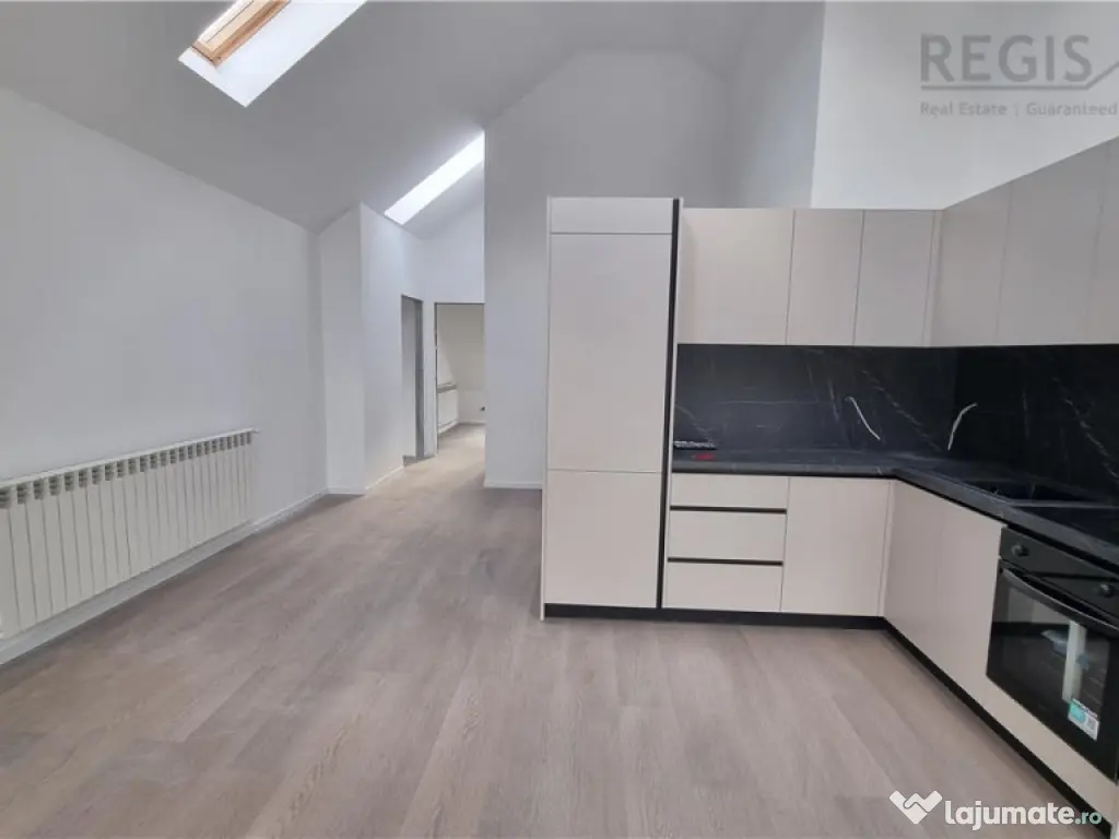 Vila - Bloc modern de 11 camere zona Centrul Civic , Onix 